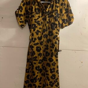 Who What Wear Black and Khaki Midi Short Sleeve Dress